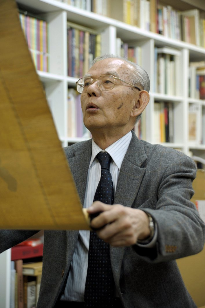 秋華洞会長時代の田中自知郎。2010年頃、秋華洞にて